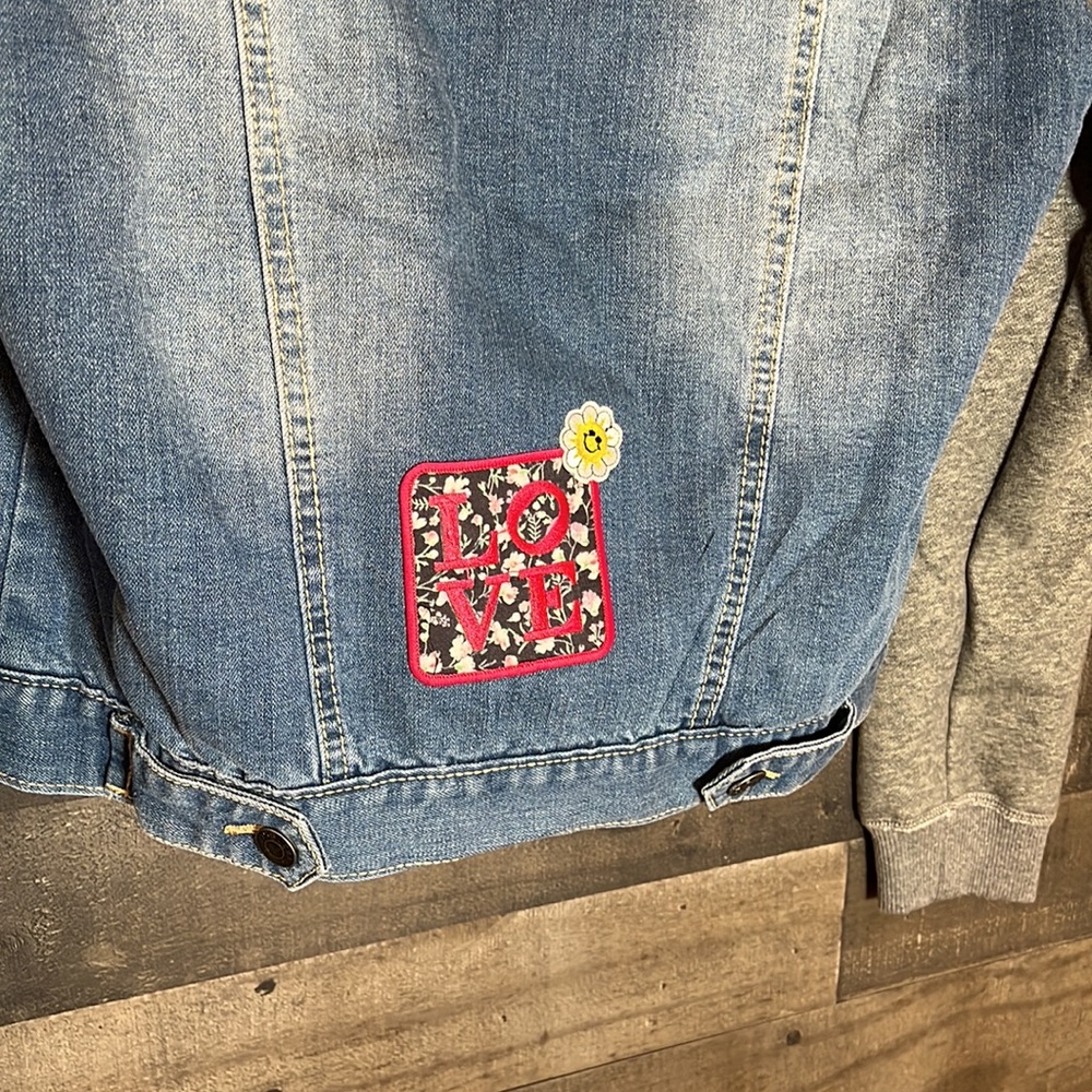 Vigoss Jean/Sweatshirt Patched Hooded Jacket - Picture 5 of 8